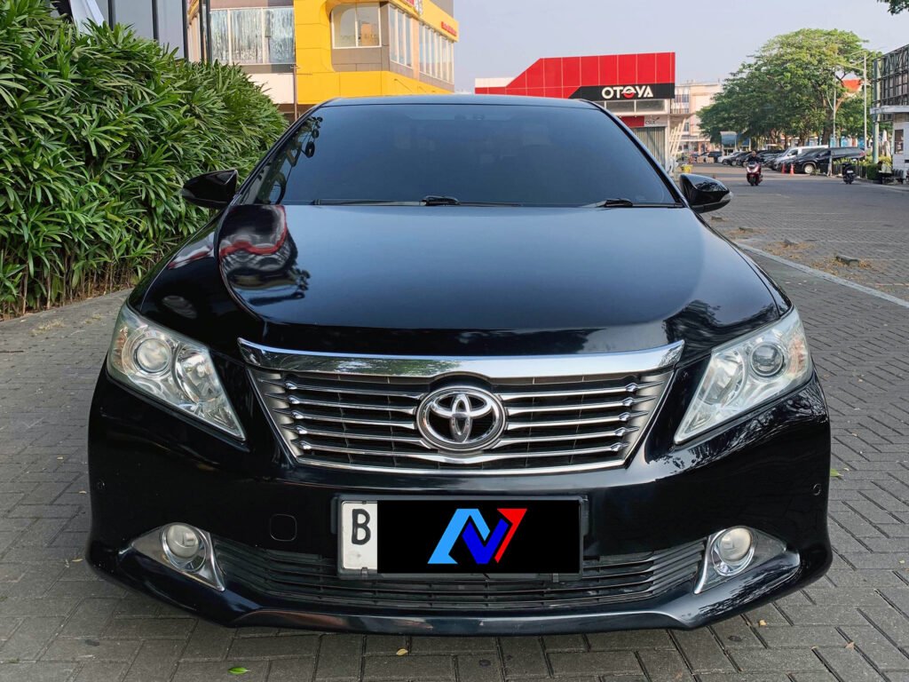 Toyota Camry V 2014 AT