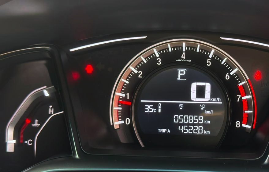 Honda Civic Turbo Hatchback 2019 AT