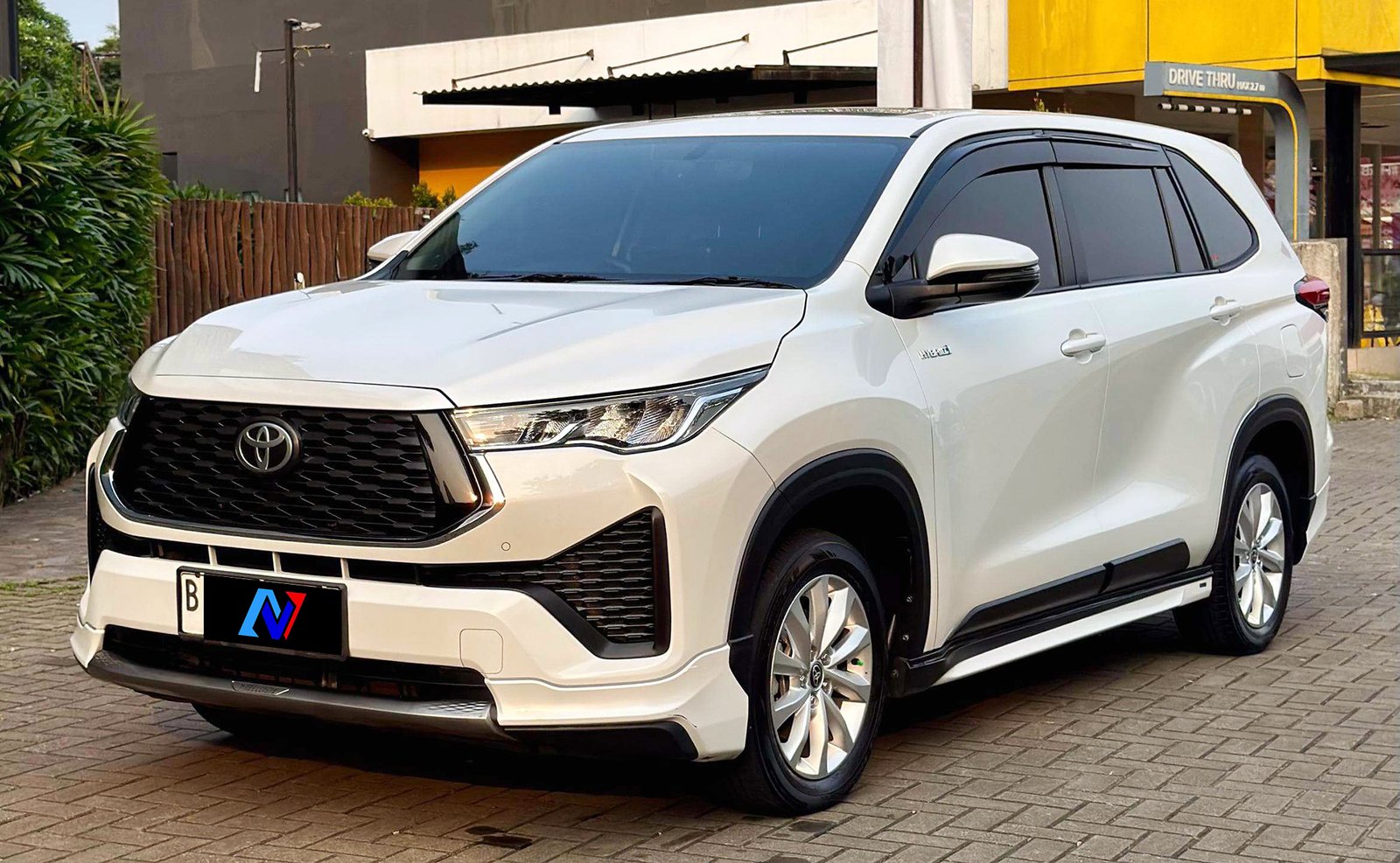 toyota innova zenix v modelista hybrid 2024 at, Jual beli mobil bekas, kredit mobil syariah